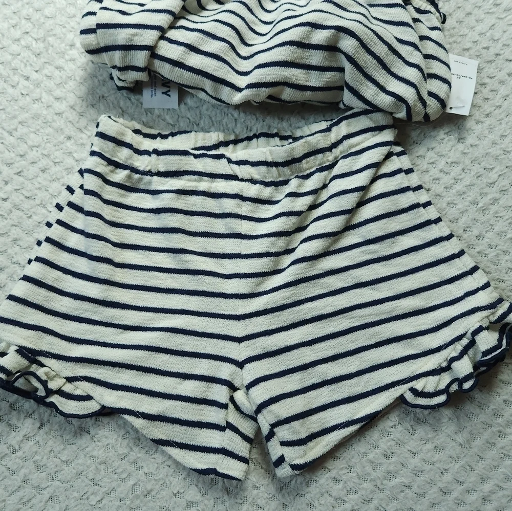 New W Tags Old Navy Sleeveless Ruffle-Trim Top and Shorts Set Sz 3T